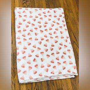 ARTISAN 34 HALLOWEEN PASTEL PINK CANDY CORN PLUSH THROW BLANKET 50x70” COQUETTE
